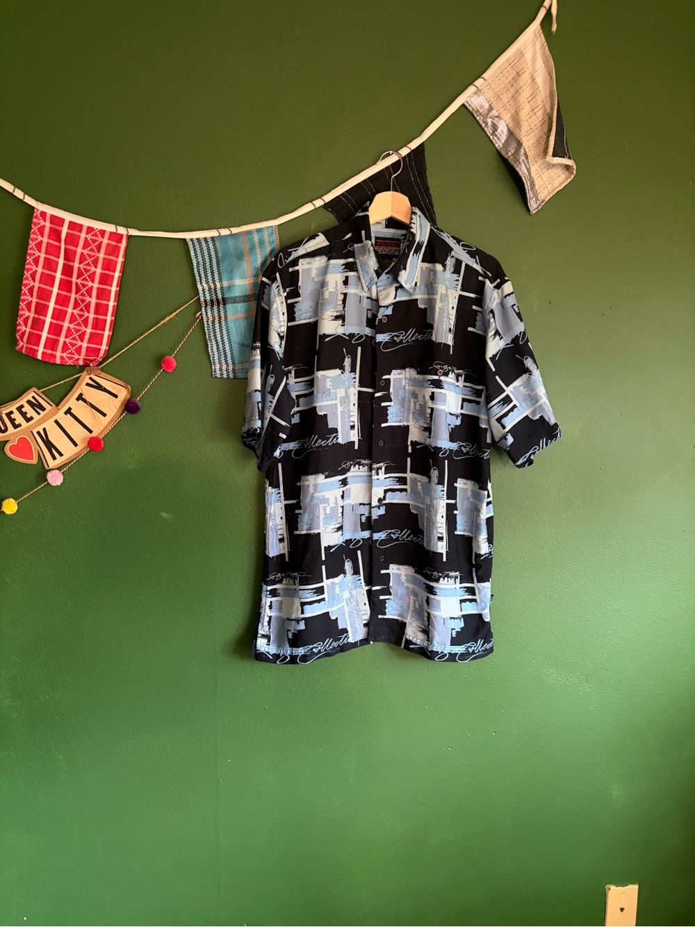 🔮Vintage FUBU Men’s Short Sleeve Shirt size M
